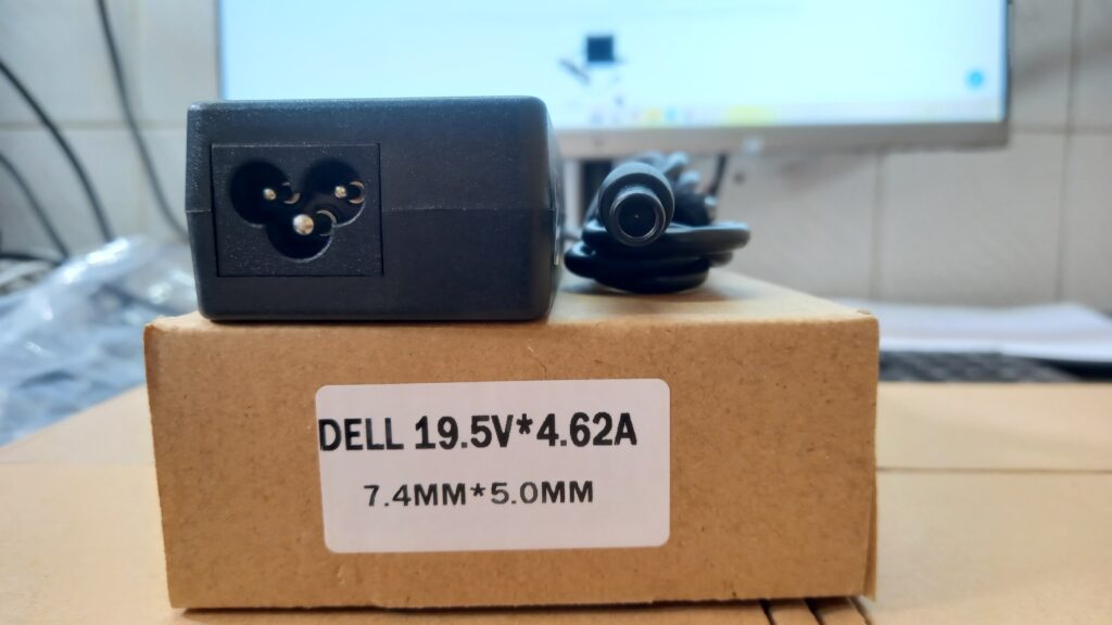 شارژر اورجینال لپ تاپ Dell 19.5V