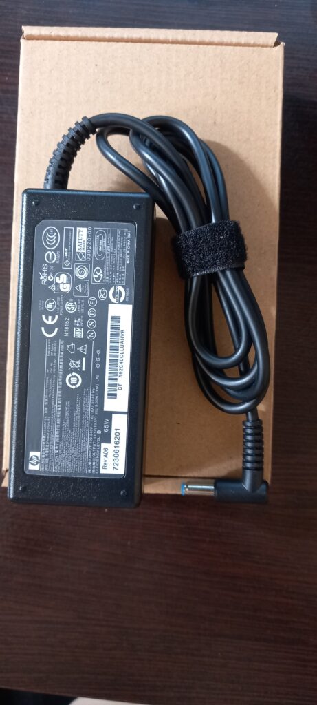 سر فیش آبی 3.0x4.5 در شارژر لپ تاپ اچ پی HP 19.5V 3.33A